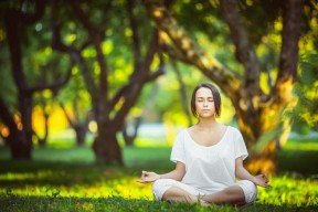 JiuyouAPP下载-《电竞行业的“热门职业”：从主播到场馆管理》，电竞主播在哪里工作