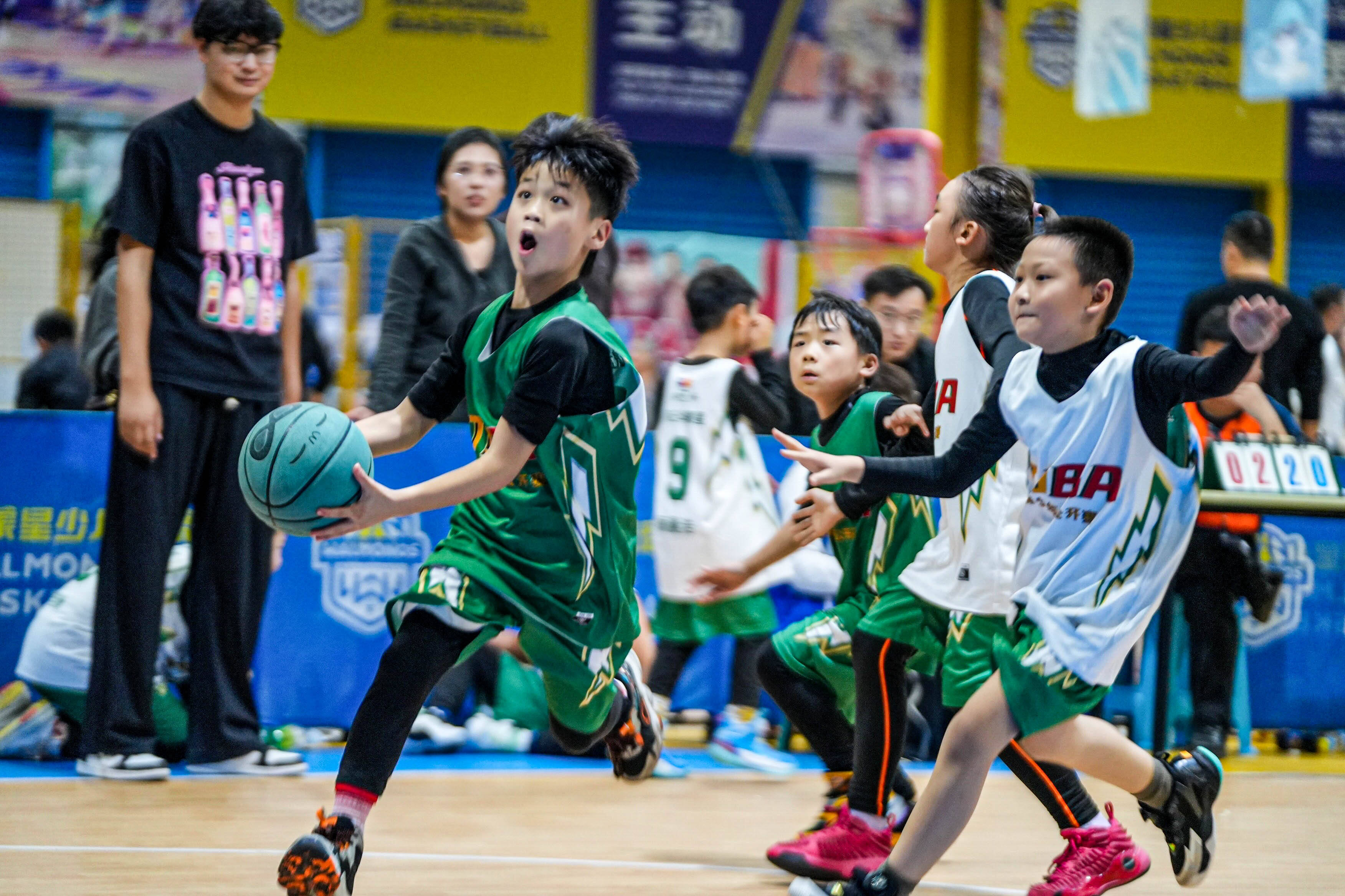 包含中国青少年篮球赛事标准化待推进，行业发展迎来新机遇的词条