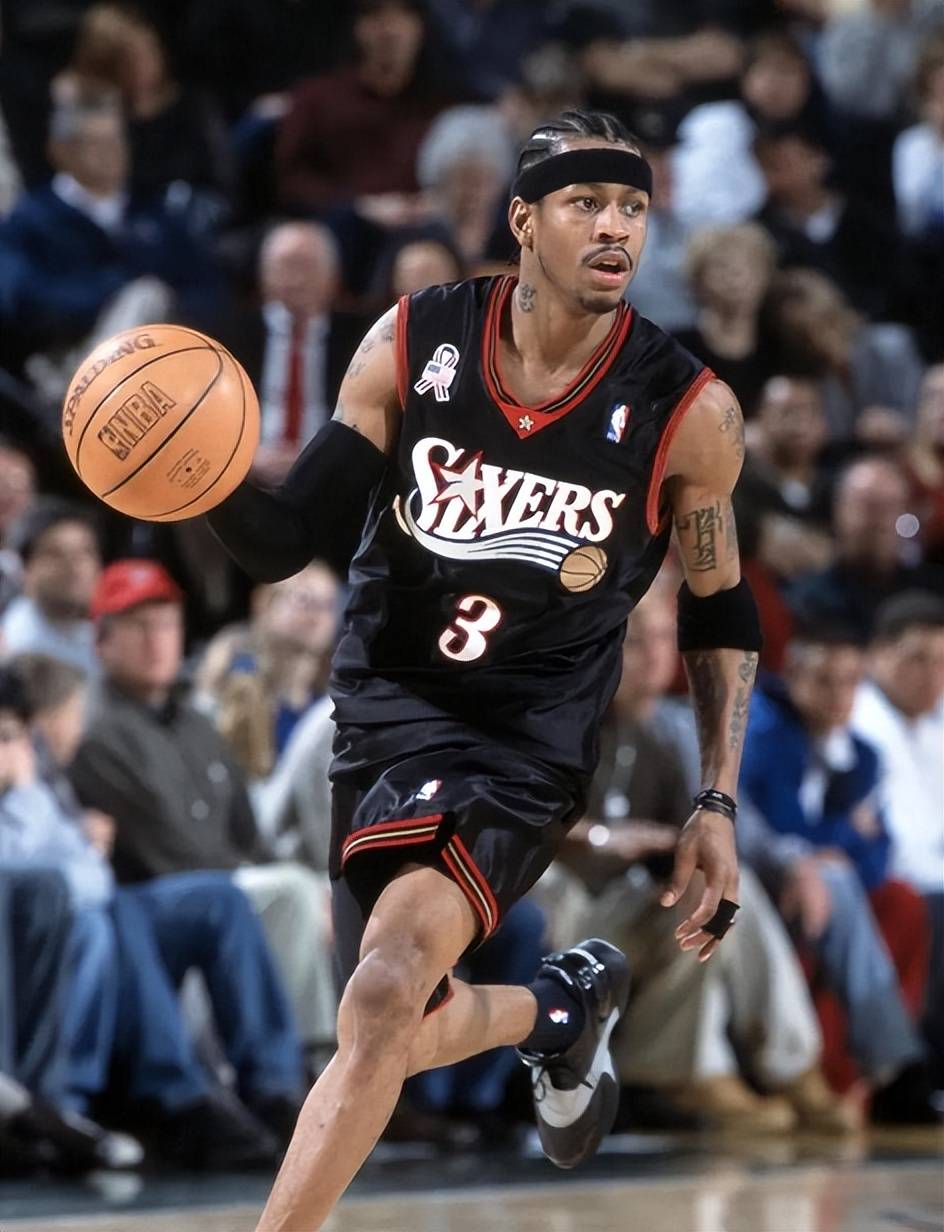 九游娱乐APP-包含巨星时刻：当红球星的巅峰表现盘点的词条