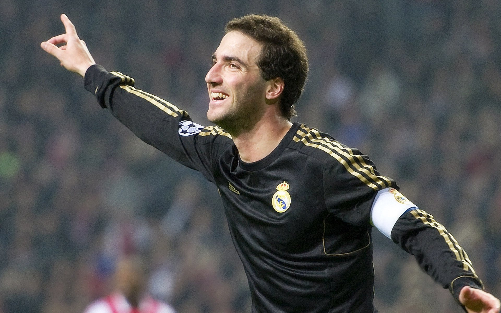 全球足球场馆融入智能空气净化技术，打造健康比赛环境，足球场内有空调吗